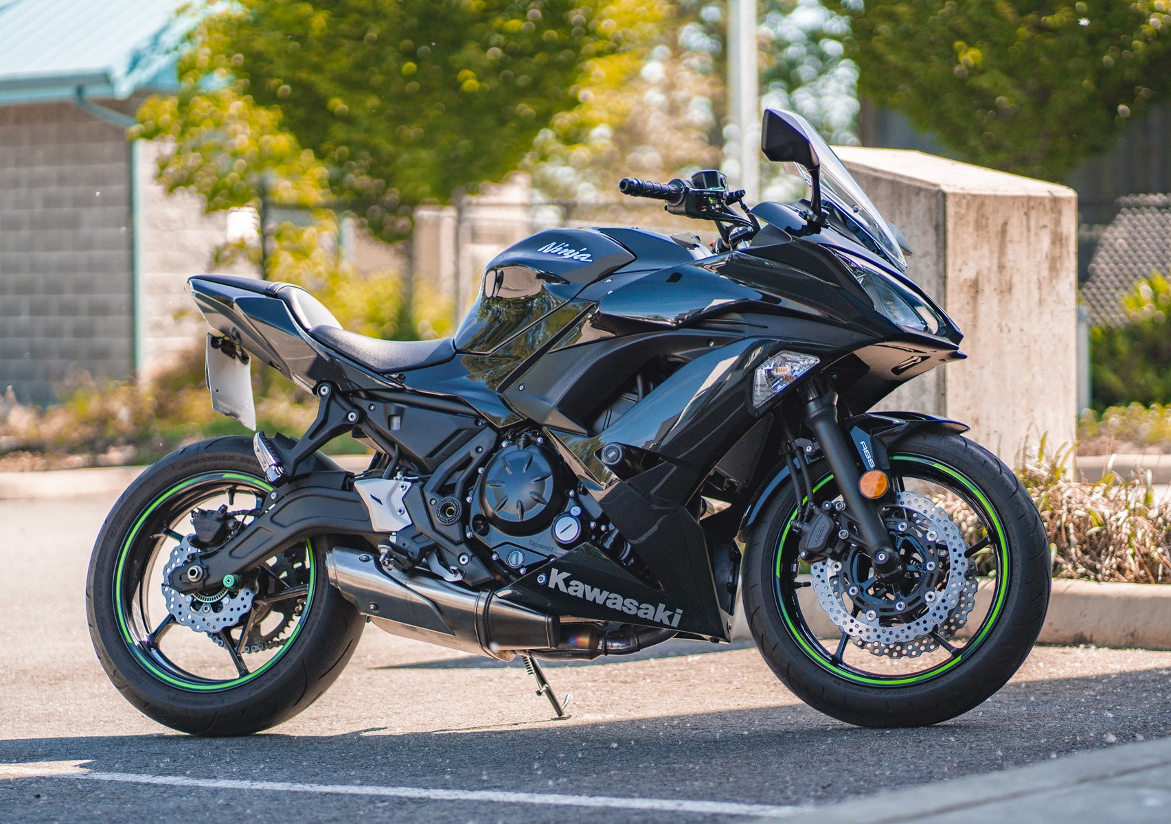 Ride into the Sunset: The Perfect Beginner Motorcycles Await You!