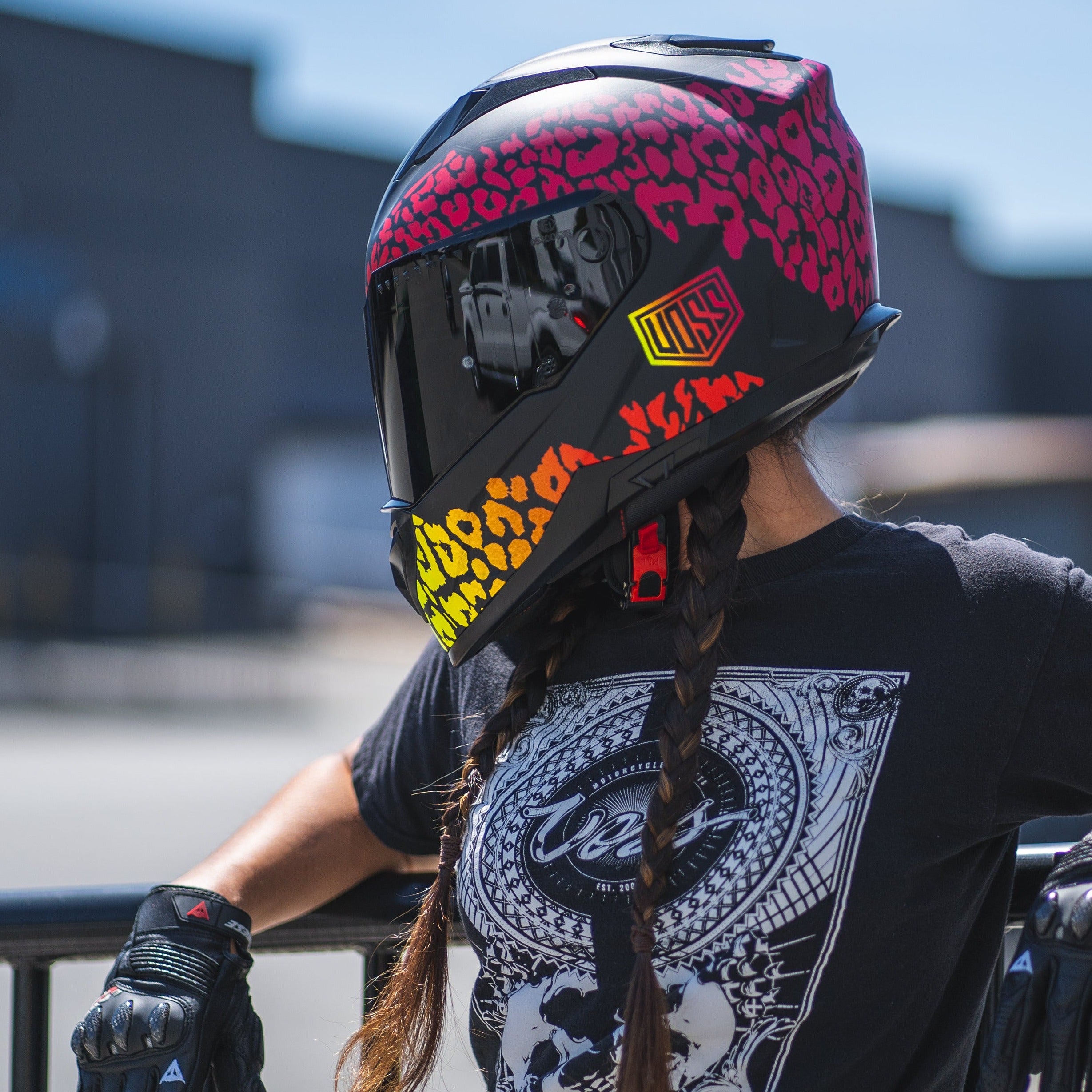 Voss 989 Moto-V Roy Cleo Helmet